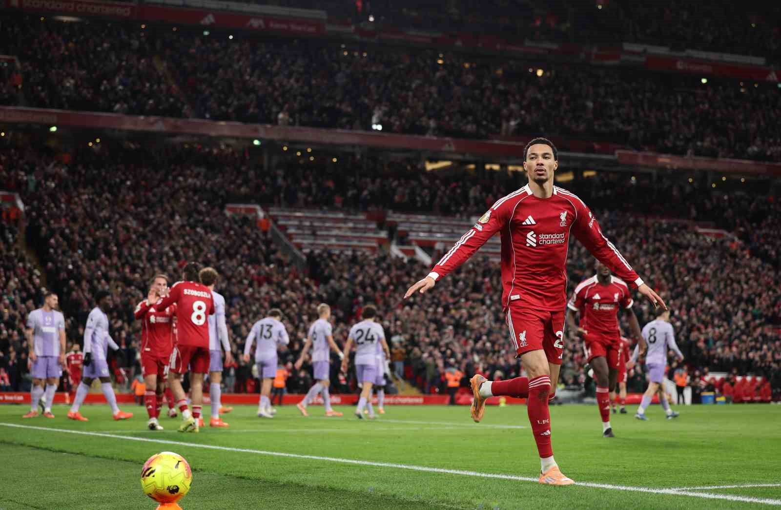 muhammed salah premier lig tarihine gecti 3 ftf8giUF