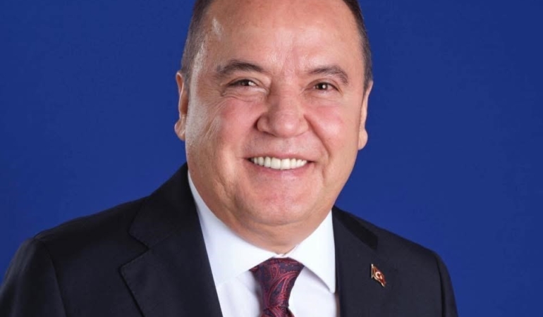 muhittin-bocek-hastaneye-kaldirildi-w71lr5EZ.jpg