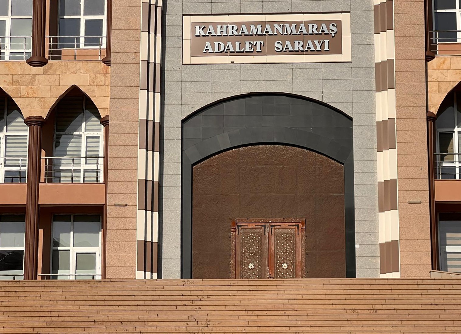 muhsin yazicioglu sorusturmalarina feto talimatiyla mudahale ettikleri one surulen sahislarin yargilandigi dava ertelendi 1 vl8YKMEr