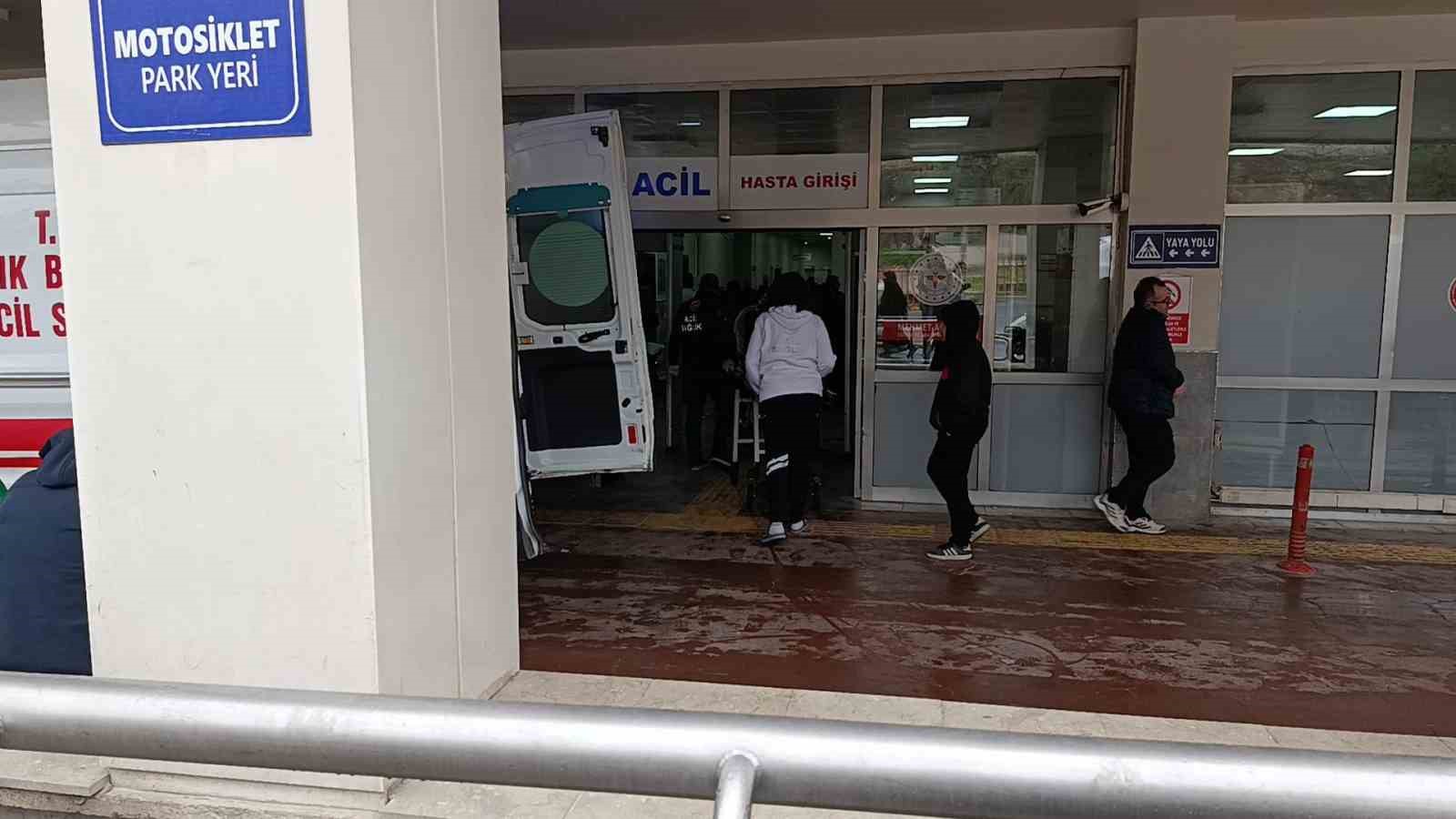 muhtarin yaralandigi kavga buyudu 10 yarali 2 ZbV4NOGb