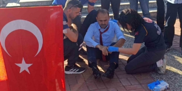 muhtarlar-gununde-kursude-konusan-muhtar-bayginlik-gecirdi-y8en8tvh.jpg