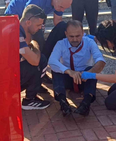 muhtarlar-gununde-kursude-konusan-muhtar-bayginlik-gecirdi-y8en8tvh.jpg