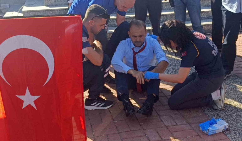 muhtarlar-gununde-kursude-konusan-muhtar-bayginlik-gecirdi-y8en8tvh.jpg
