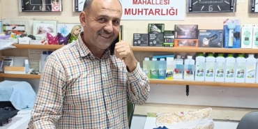 muhtarlar-gununde-kursude-konusurken-bayginlik-geciren-muhtarin-telefonlari-susmuyor-eACP5q6m.jpg