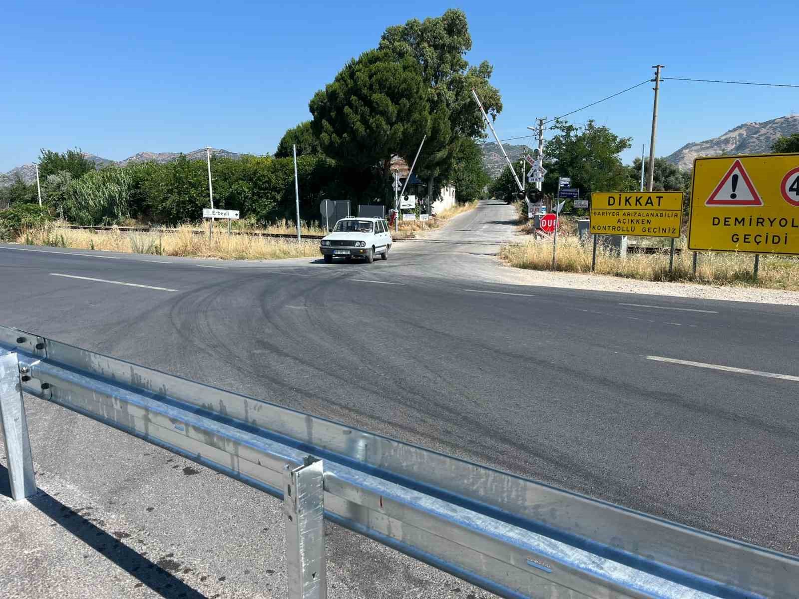 muhtarlardan karayollarina refuj tepkisi 1 12VkwFiY