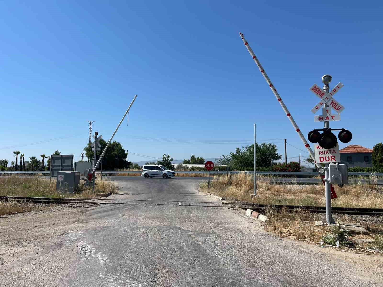 muhtarlardan karayollarina refuj tepkisi 2 zQZtSQ7Q