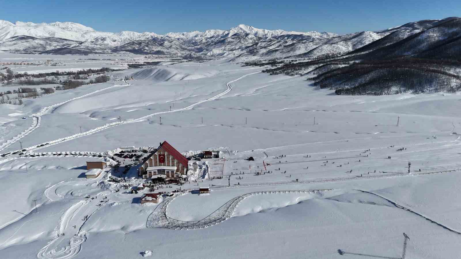 munzurun eteklerinde kayak sezonu basladi 8 vuUIqW8g