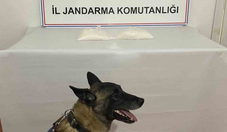muradiyede-2-kilo-metamfetamin-ele-gecirildi-JfK6COFa.jpg