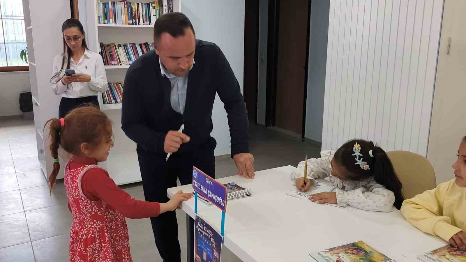 muradiyenin minik yazarlari ilk imzalarini atti 7 ShTBIrAV