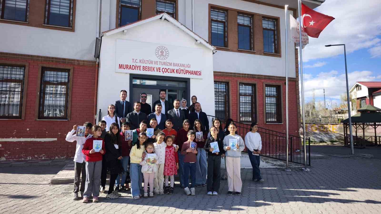muradiyenin minik yazarlari ilk imzalarini atti 9 zCqC4qUf