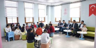 muradiyenin-minik-yazarlari-ilk-imzalarini-atti-LnCL2F2J.jpg
