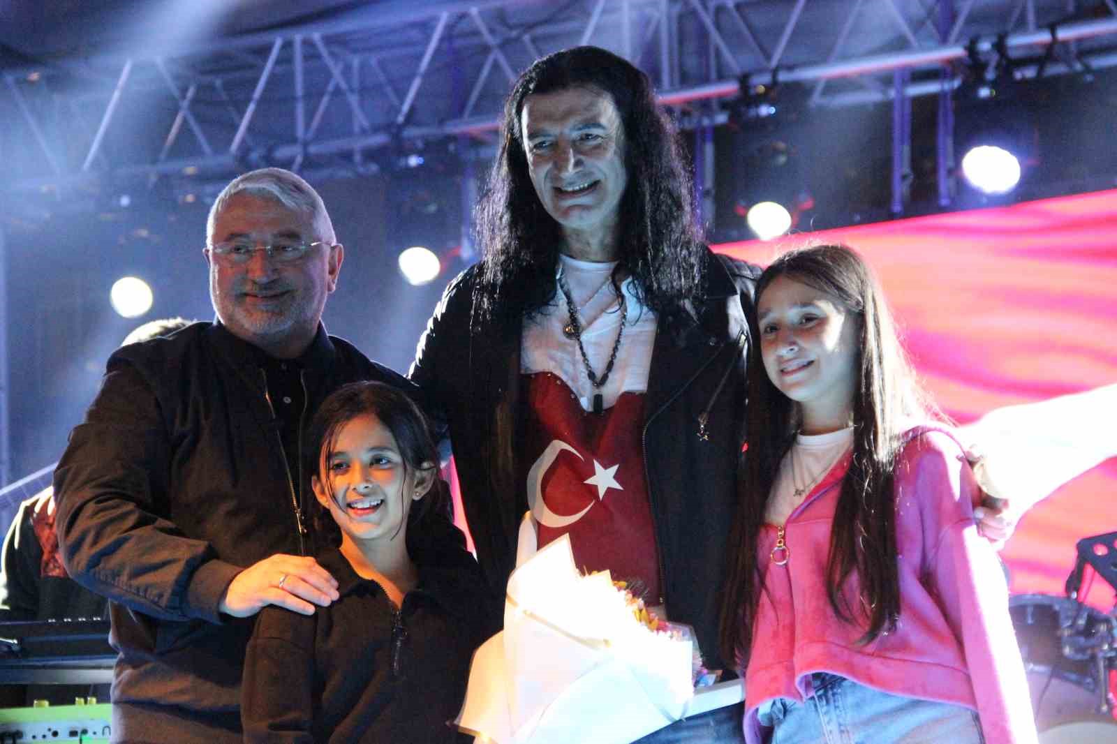 murat kekilli corumlu hayranlarini costurdu 8 HKOH8WXA