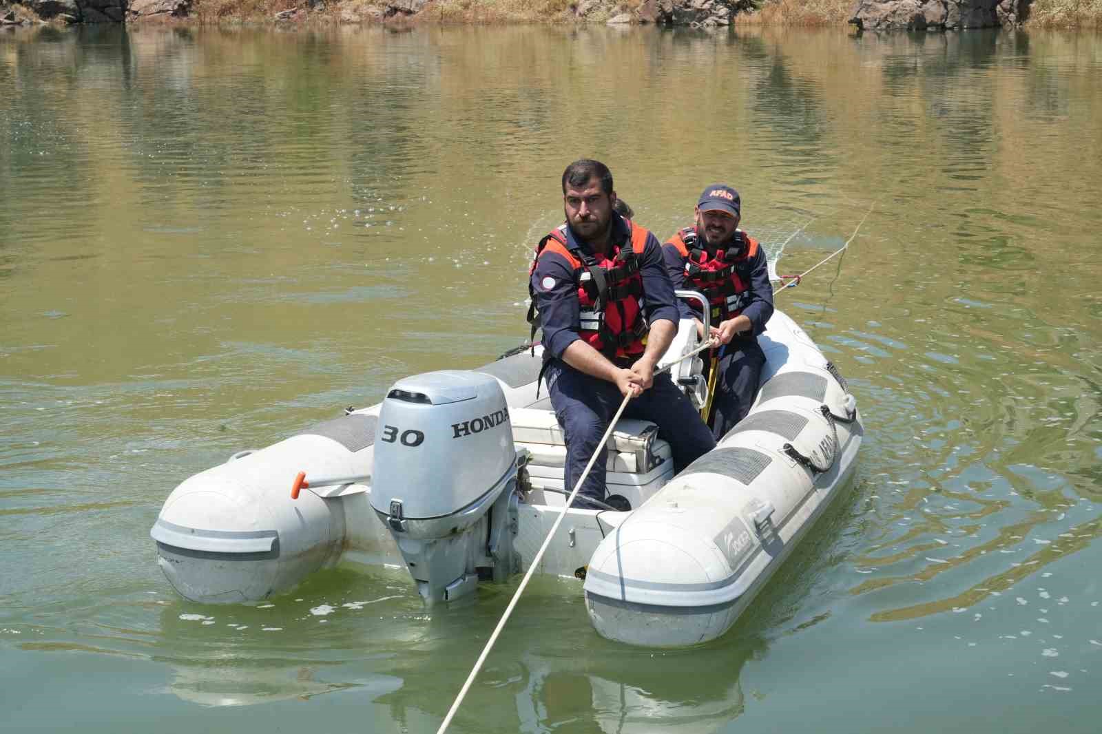 Murat Nehri’nde kaybolan Berat’ı arama çalışmaları 4’üncü gününde 6 murat nehrinde kaybolan berati arama calismalari 4uncu gununde 2 hA6gNMmB