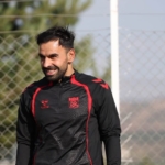 murat-paluli-1-yil-daha-sivassporda-diet8nB9.jpg