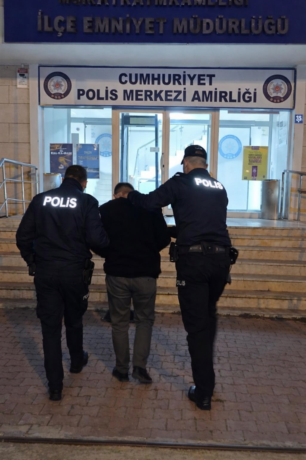 muratlida 22 yil hapisle aranan firari kovalamacada yakalandi 0