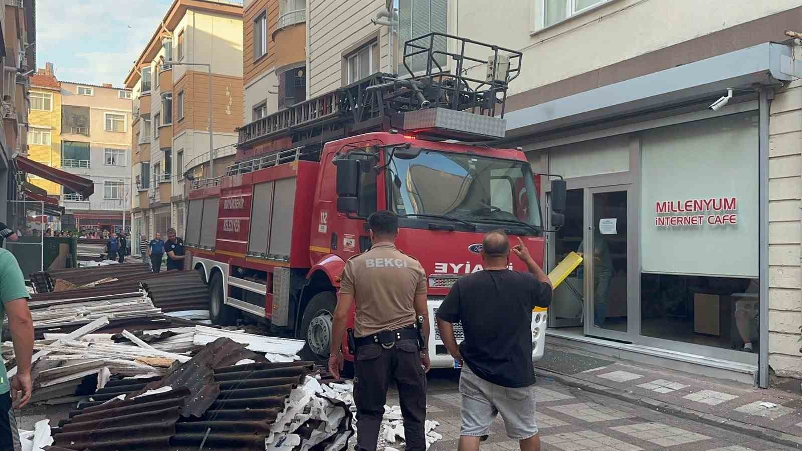 Muratlı’da çatı yangını 7 muratlida cati yangini 3 5UsStNk5