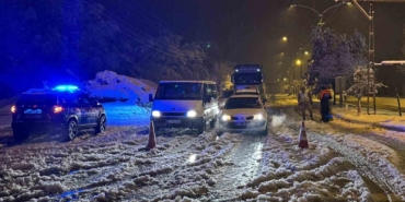 mus-bingol-kara-yolunda-mahsur-kalan-40-aractaki-yaklasik-80-kisi-kurtarildi-cs5tFNFO.jpg