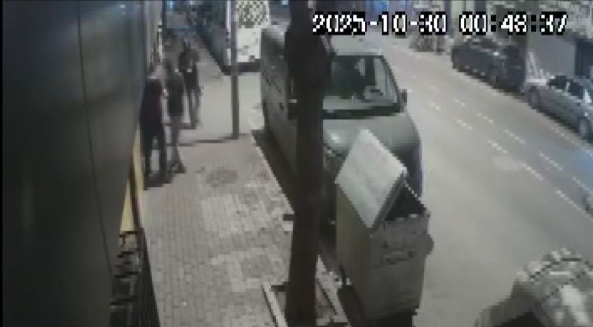 "Müsaade isteyip iş yerini kurşunladı": O anlar güvenlik kamerasına yansıdı 7 musaade isteyip is yerini kursunladi o anlar guvenlik kamerasina yansidi 3