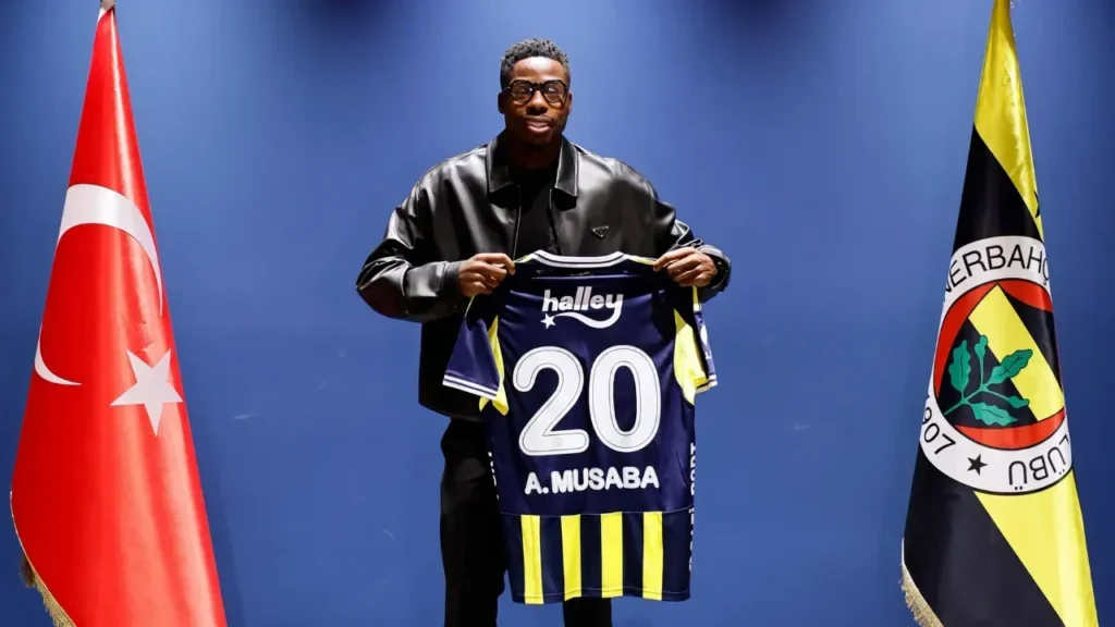 musaba sari lacivertli tarihe girdi fenerbahcenin 8 hollandalisi malatyahaber