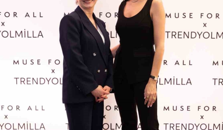 muse-for-all-imzali-koleksiyon-trendyolmillada-modaseverlerle-bulustu-zLDsBKXl.jpg