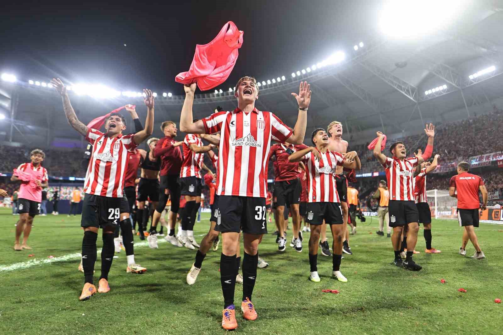 Muslera kurtardığı penaltılarla Estudiantes’e şampiyonluğu getirdi 8 muslera kurtardigi penaltilarla estudiantese sampiyonlugu getirdi 4 5S6sZIsZ