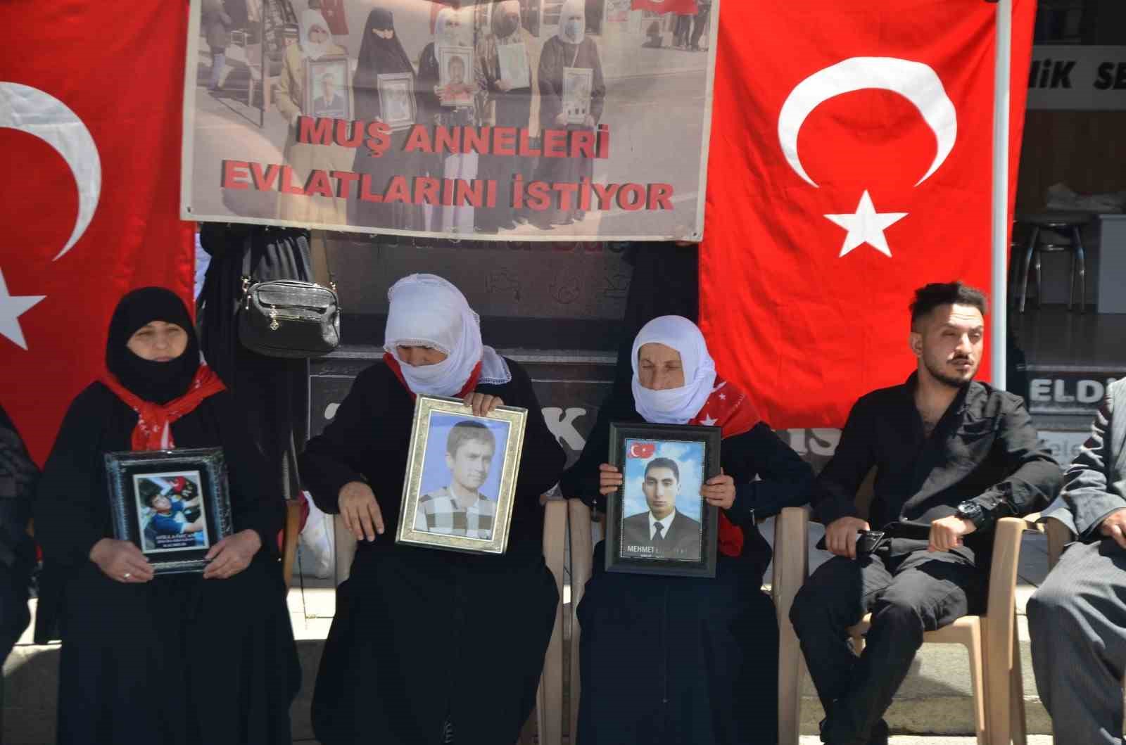 Muşlu ailelerden çocuklarına ‘teslim ol’ çağrısı 5 muslu ailelerden cocuklarina teslim ol cagrisi 1 sND2878L