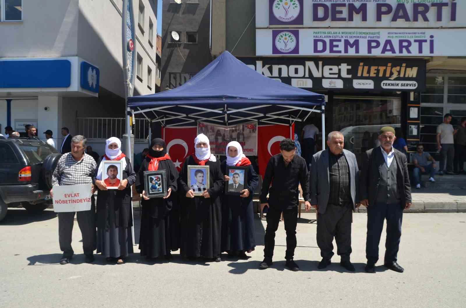 Muşlu ailelerden çocuklarına ‘teslim ol’ çağrısı 6 muslu ailelerden cocuklarina teslim ol cagrisi 2 UQyHWcMp