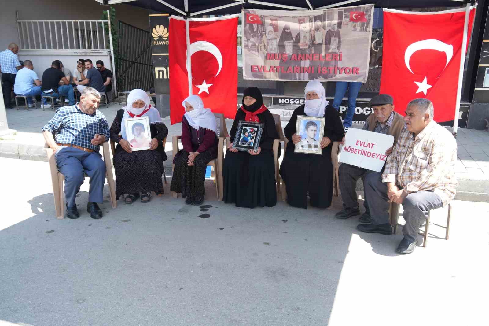 muslu ailelerin evlat nobeti devam ediyor 0 PCcLIEyz