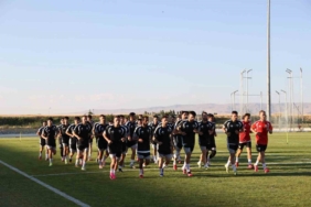 Ertuğrul Arslan: "Aramıza katmayı düşündüğümüz 3-4 oyuncu var" 2 thumbnail