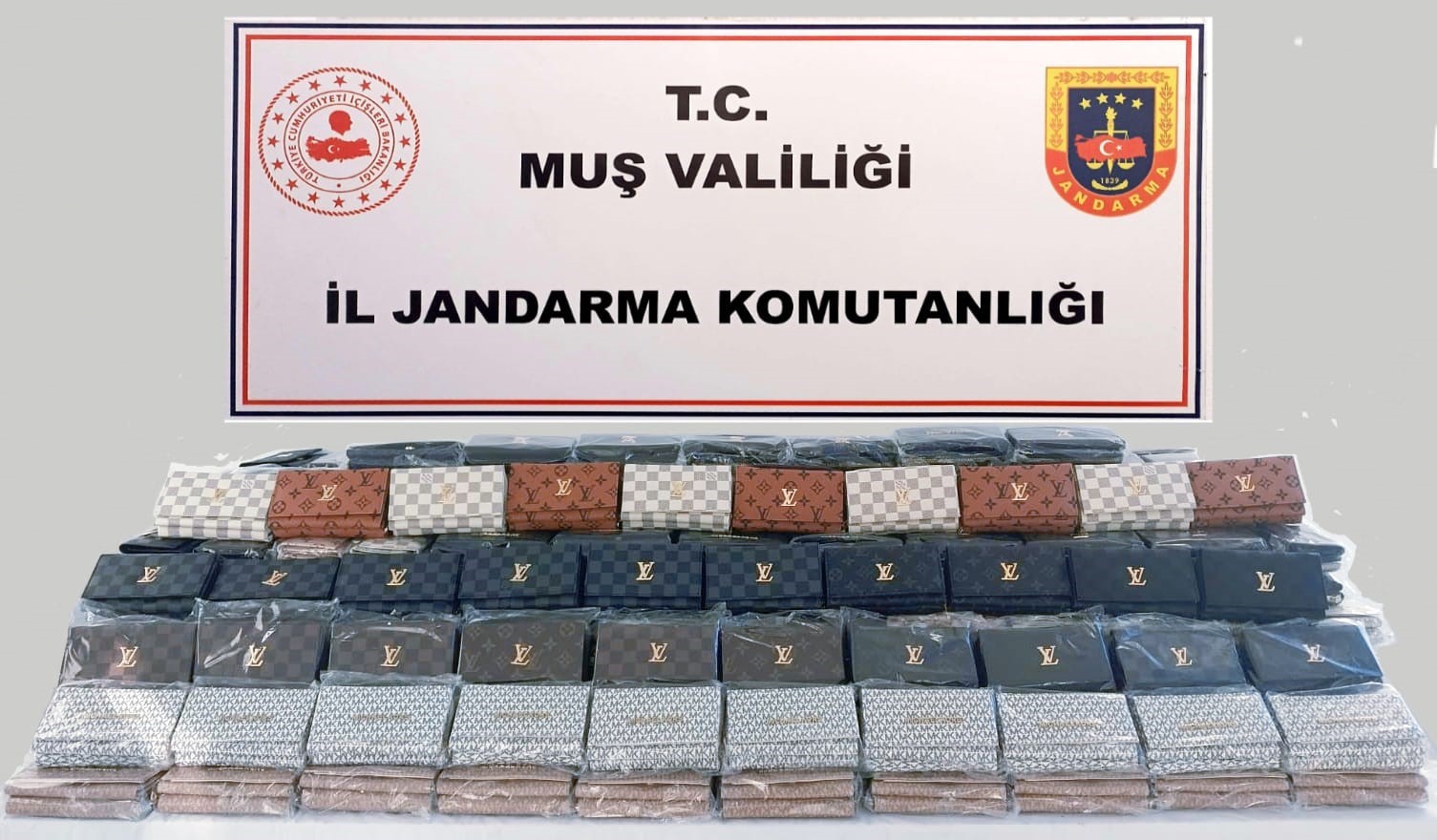 musta 1 milyon 220 bin liralik sahte cuzdan ele gecirildi 0 1HAcX98p