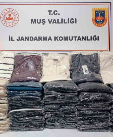 musta-1-milyon-820-bin-tllik-sahte-urun-ele-gecirildi-PmTWmvUu.jpg