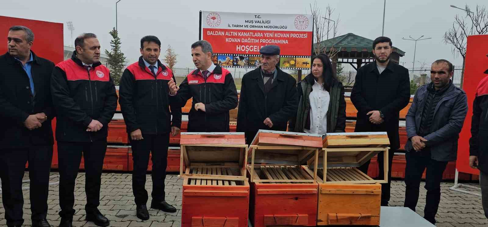 musta 100 ureticiye 1000 ari kovani dagitildi 6 VPpwrCpz