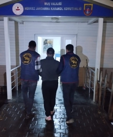 musta-17-yil-kesinlesmis-hapis-cezasi-bulunan-hukumlu-yakalandi-ctJYhXza.jpg