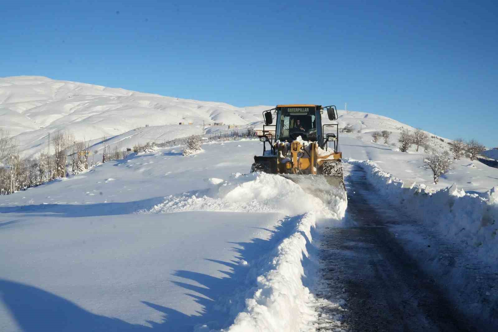 musta 173 koy yolu ulasima kapandi 1 tYY7DH4d