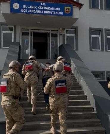 musta-20-yil-kesinlesmis-hapis-cezasi-bulunan-hukumlu-yakalandi-z8A8NdKv.jpg