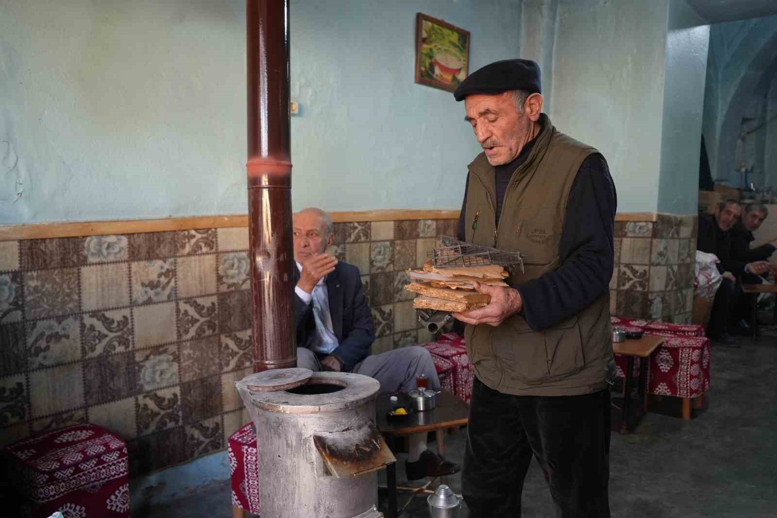 musta 350 yillik tarihi cay ocaginda 55 yildir cay demliyor 3 OzfJL8JY