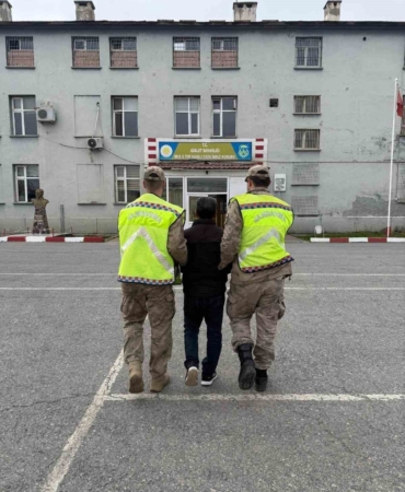 musta-5-yil-hapisle-aranan-sahis-yakalandi-wsS4es1b.jpg