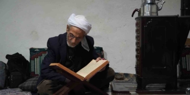 musta-86-yasindaki-rustem-dede-50-yildir-sadece-cay-ve-gofretle-yasamini-surduruyor-1buVBvTF.jpg