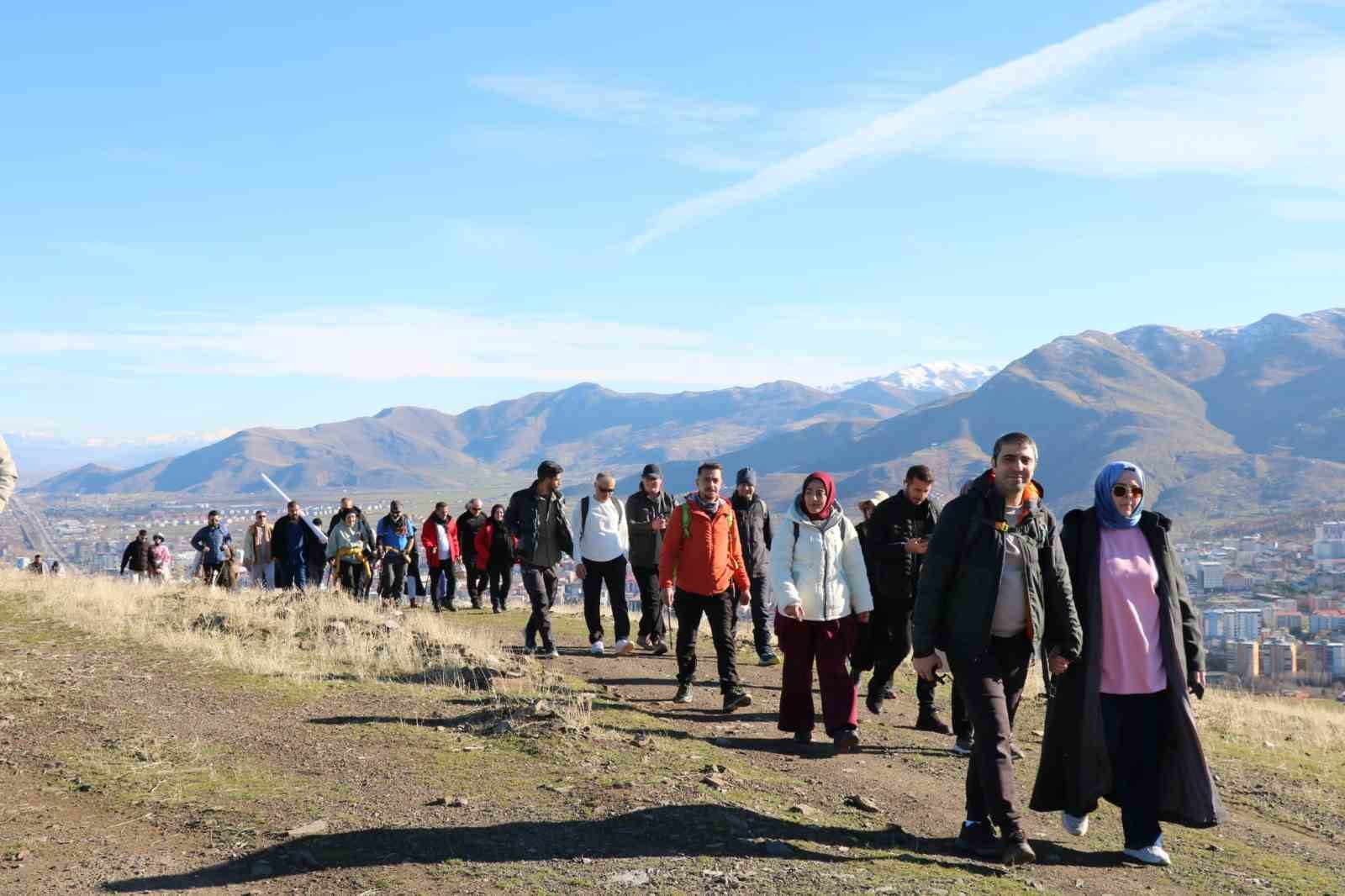 musta adimlarla kesfet projesi kapsaminda doga yuruyusu 8