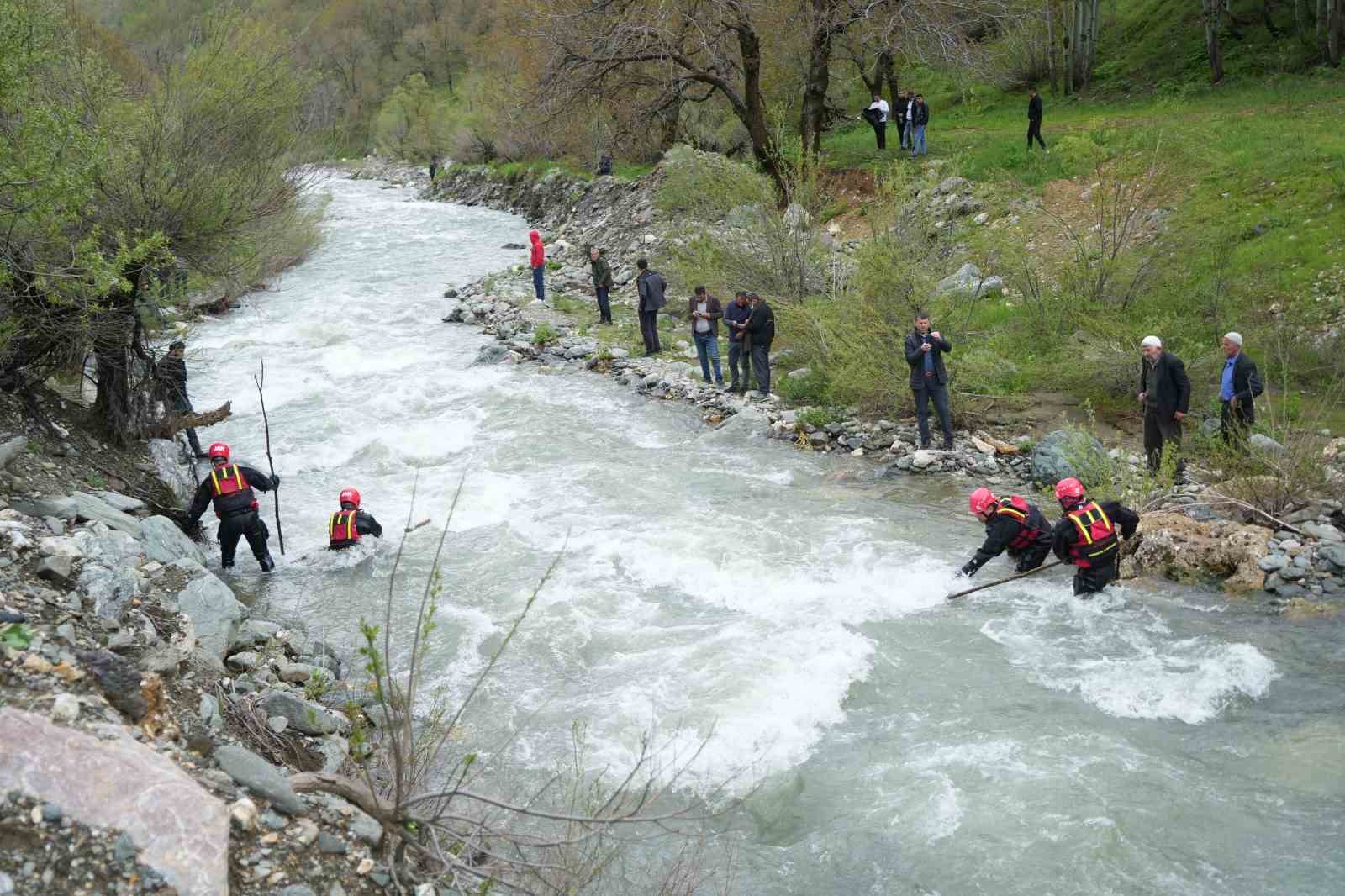 musta akintiya kapilan kadini arama calismalari suruyor 5 gmdOAkiw