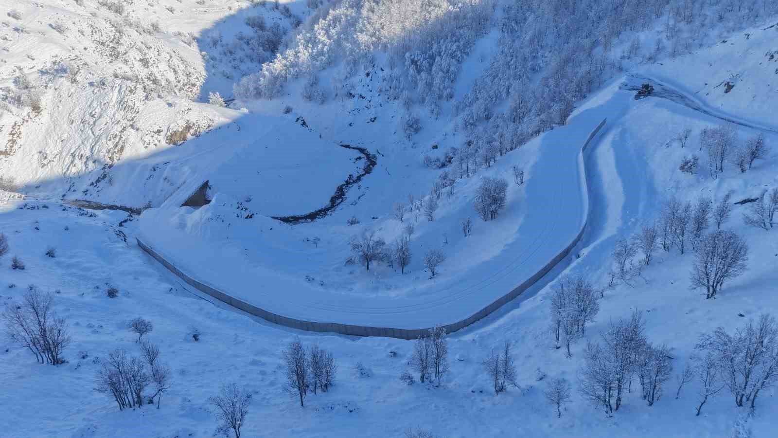 musta bir gunde 333 koy yolu ulasima acildi 1 Z6aJZLSJ
