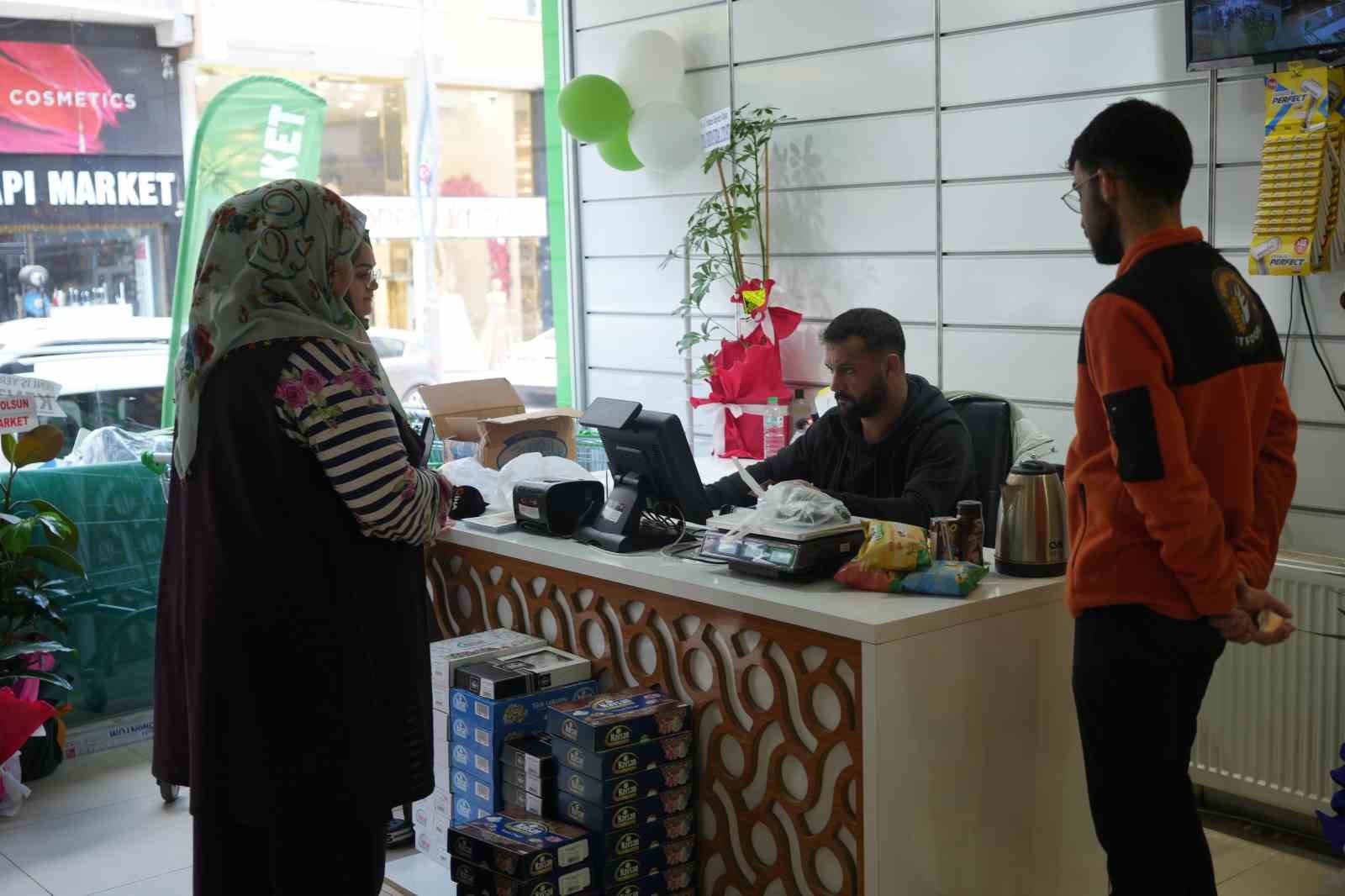 Muş’ta boykot ürünlerini raflarına almayan yeni market hizmete açıldı 8 musta boykot urunlerini raflarina almayan yeni market hizmete acildi 4 kMY2Dkqz