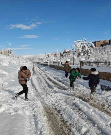 musta-egitime-kar-engeli-okullar-1-gun-tatil-x9ufjVxu.jpg