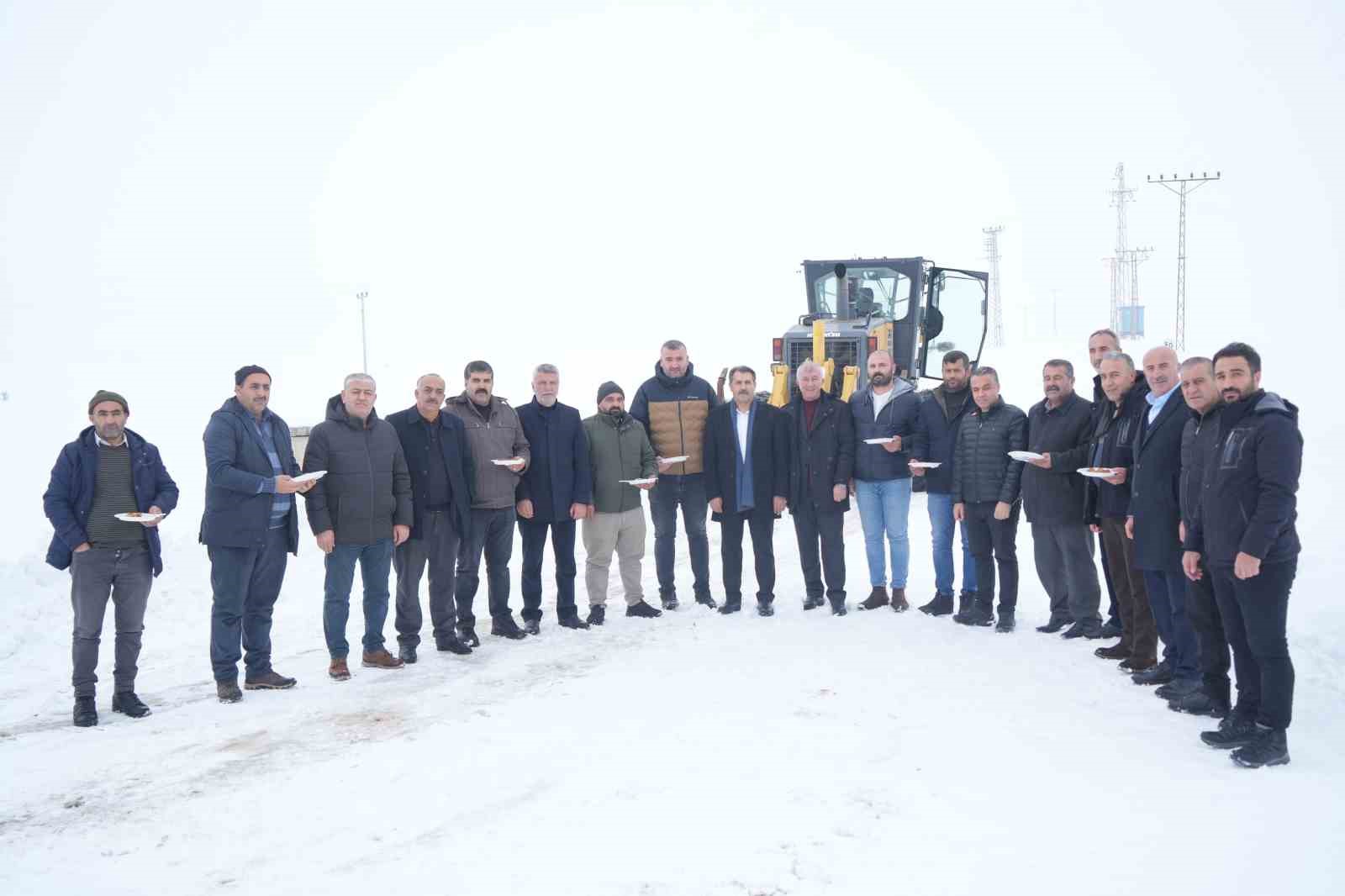 musta ekipler seferber oldu 7 bin kilometre yol acildi 2 77XwyZug