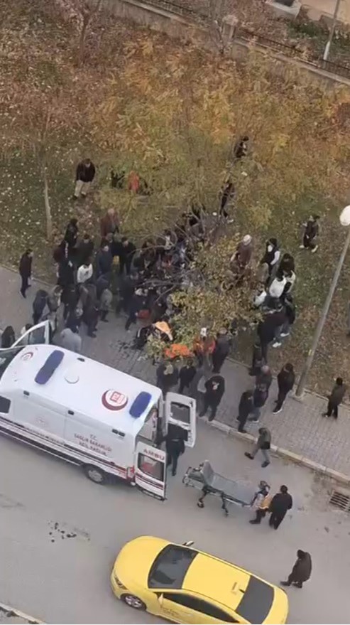 musta eski es dehseti pompali tufekle vurulan kadin agir yaralandi 2