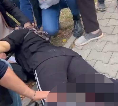 musta-eski-es-dehseti-pompali-tufekle-vurulan-kadin-agir-yaralandi-6ZmQRuKK.jpg