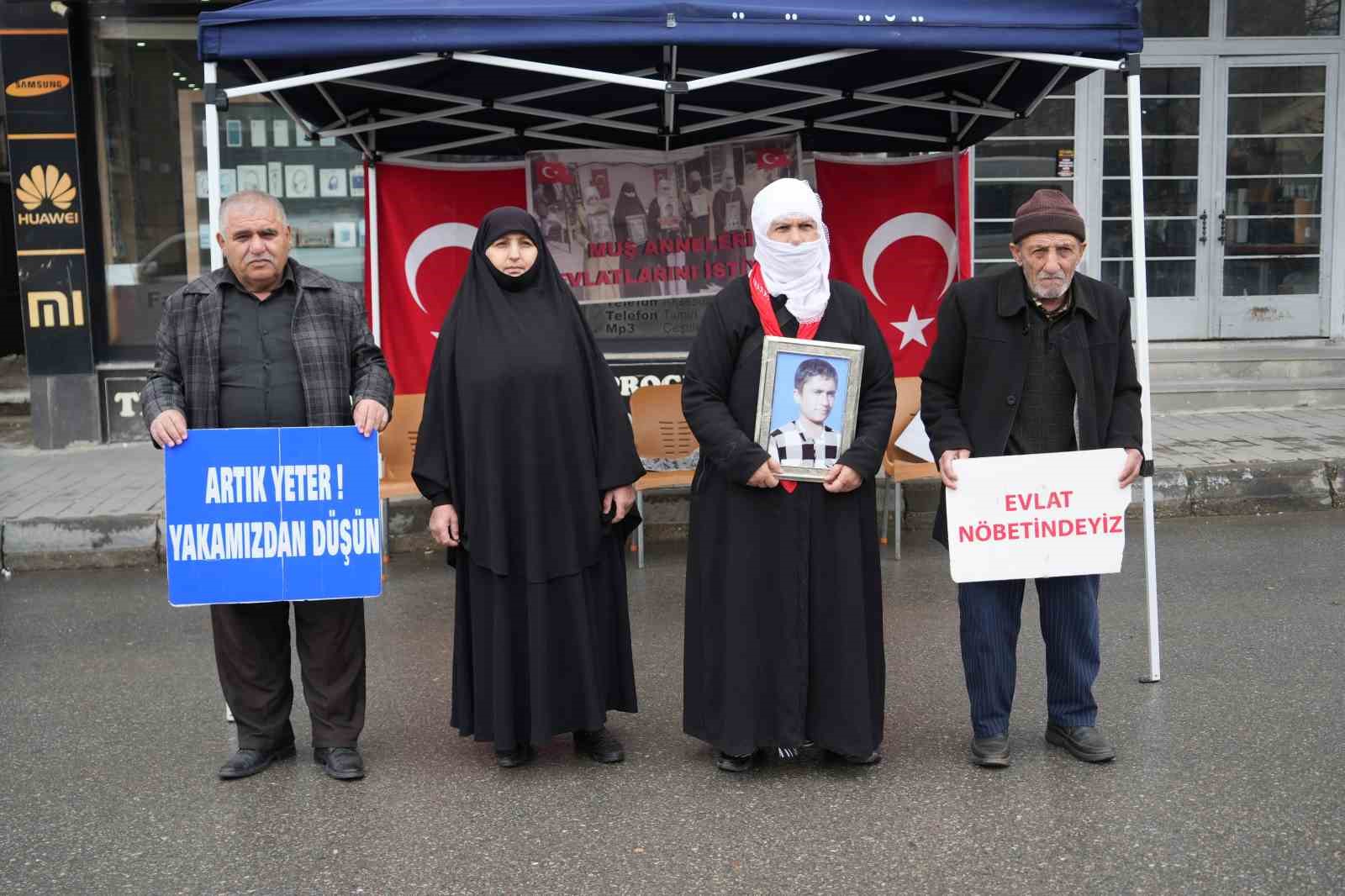 musta evlat nobeti devam ediyor 5 BHGhI9Rr