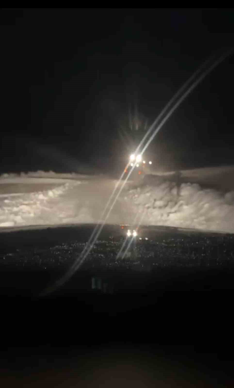 musta firtina nedeniyle koy yolu ulasima kapandi 1 4UvjBRYc