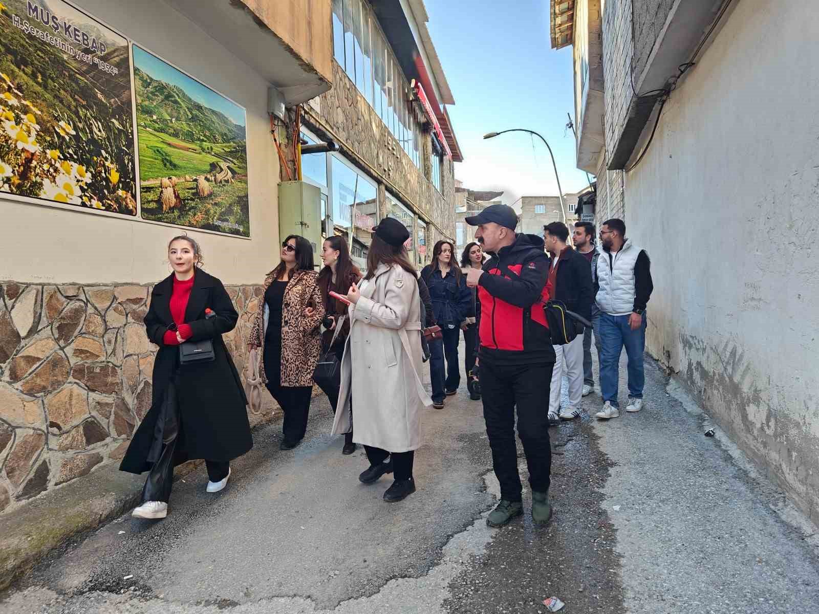 musta fotografcilik kursiyerleri tarihi ve kulturel mek nlarini fotografladi 3 2S6sSqpT