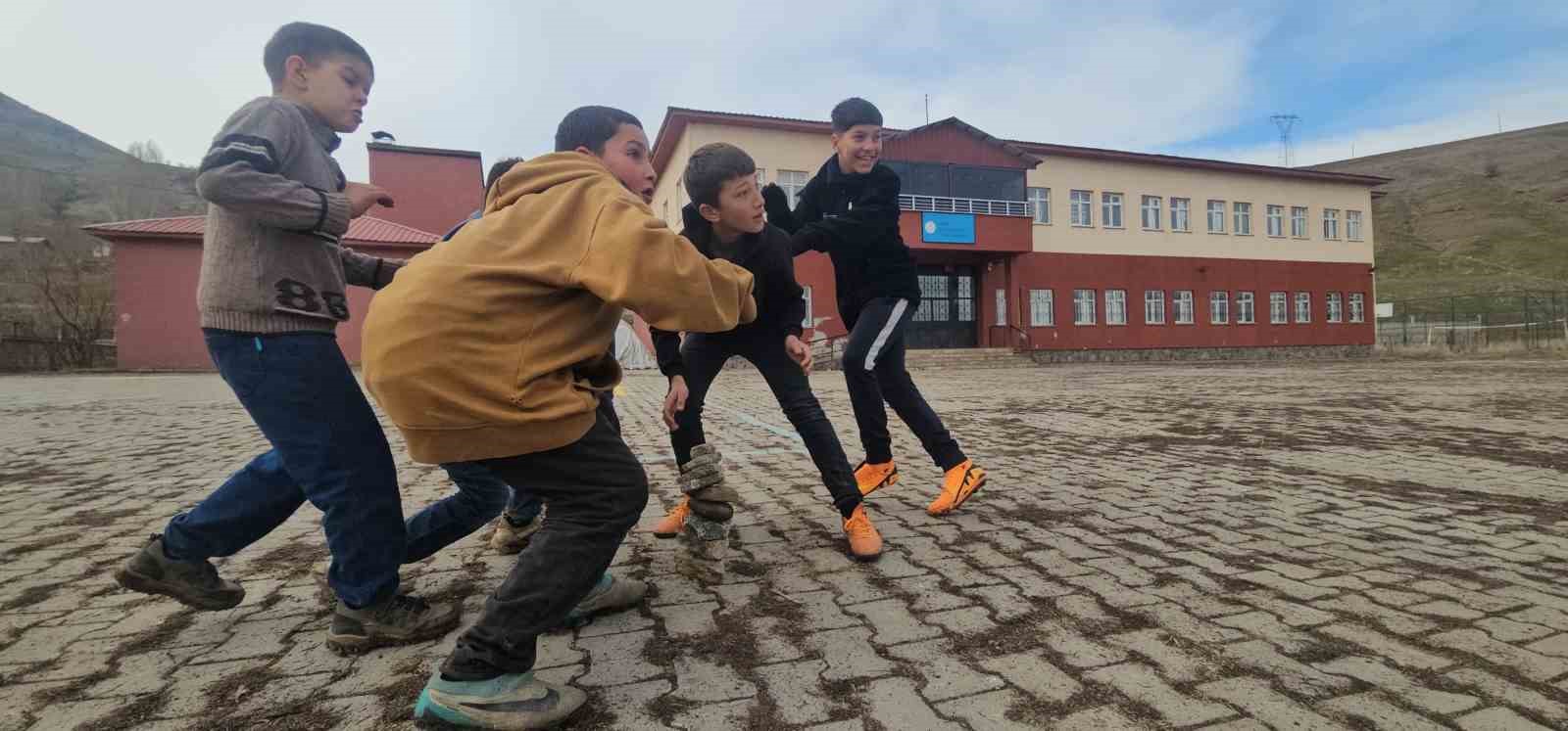 musta geleneksel oyunlar yasatiliyor 5